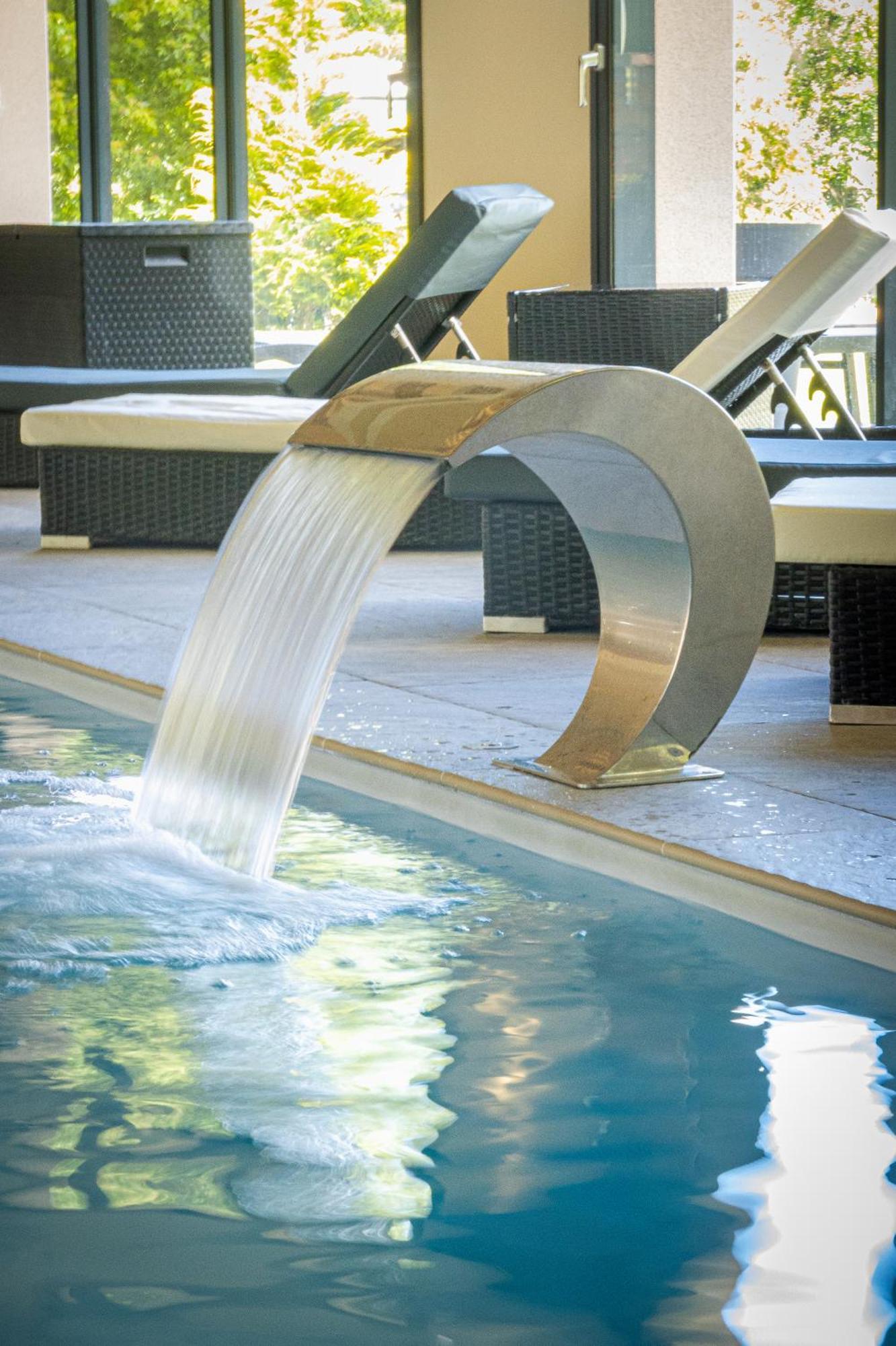 Logis Hotel Le Regal & Spa Saint-Die-des-Vosges Exterior foto